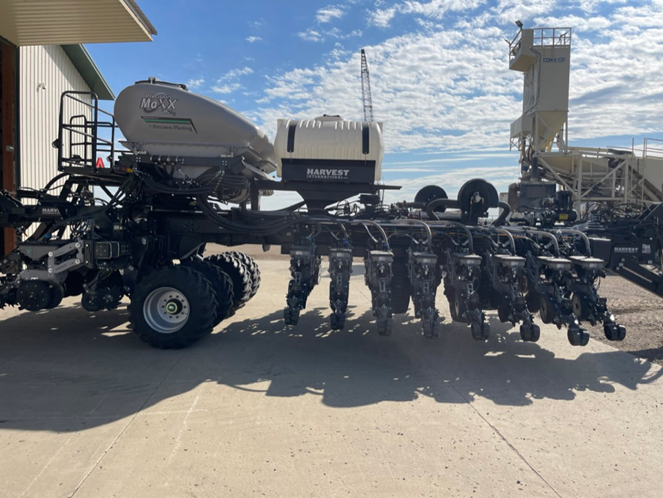 side view of the Harvest International UltraPlant Planter Toolbar