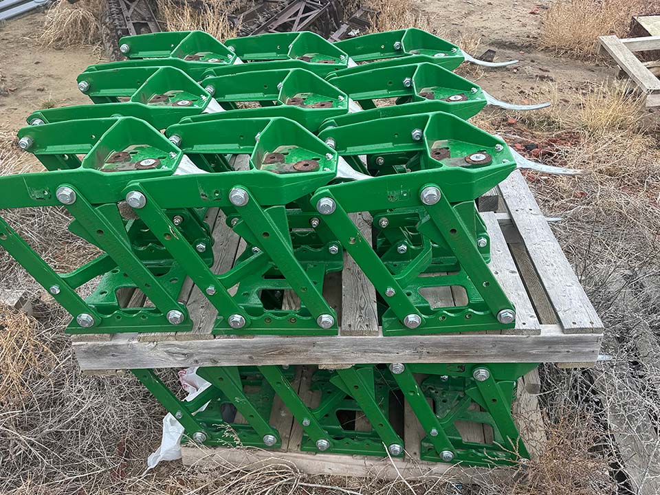 John Deere parallel arms